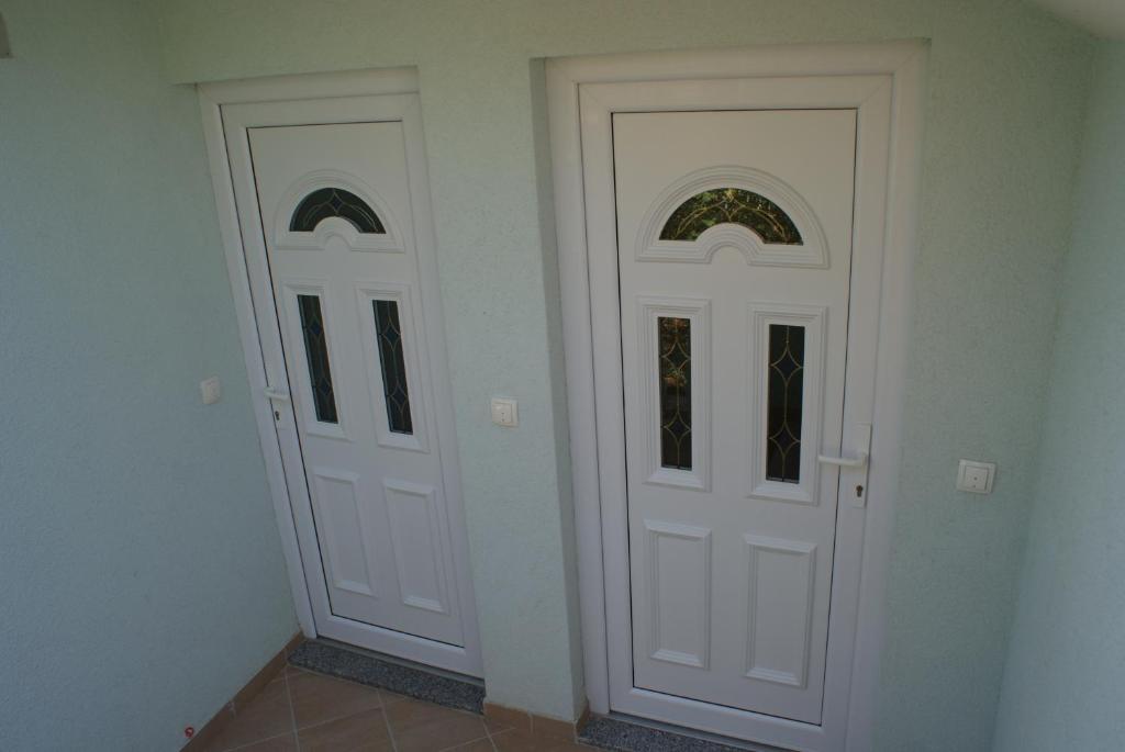 Apartments Jurjevic Petrcane Ngoại thất bức ảnh