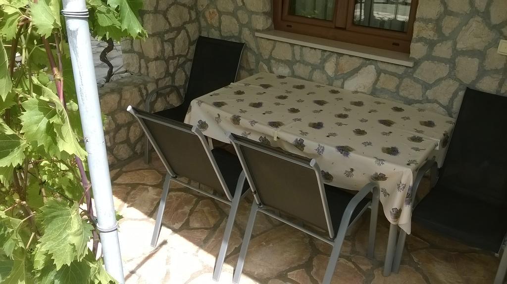 Apartments Jurjevic Petrcane Ngoại thất bức ảnh