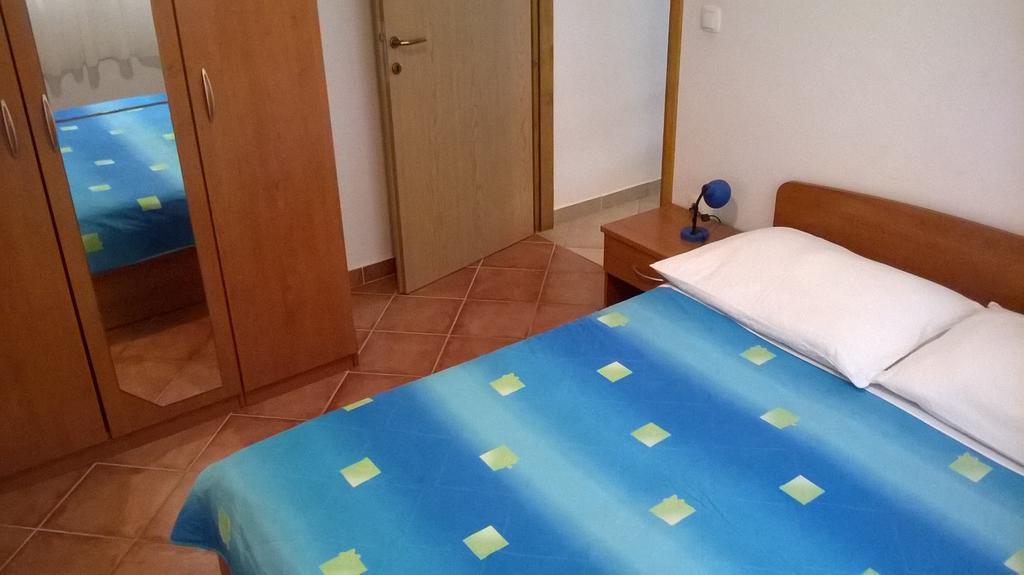 Apartments Jurjevic Petrcane Ngoại thất bức ảnh