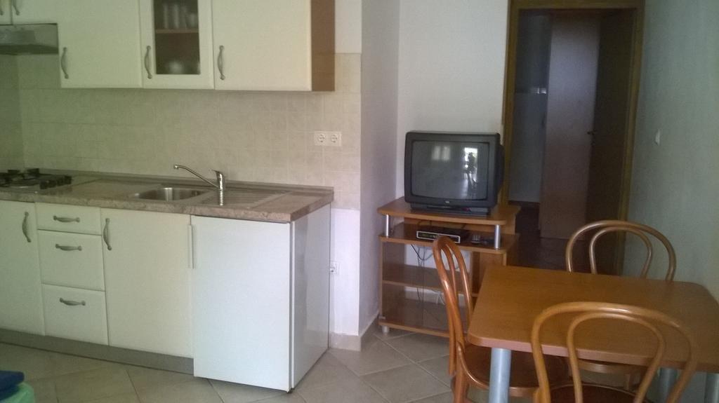 Apartments Jurjevic Petrcane Ngoại thất bức ảnh